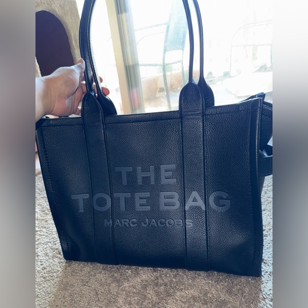 Marc Jacobs Full Leather Tote